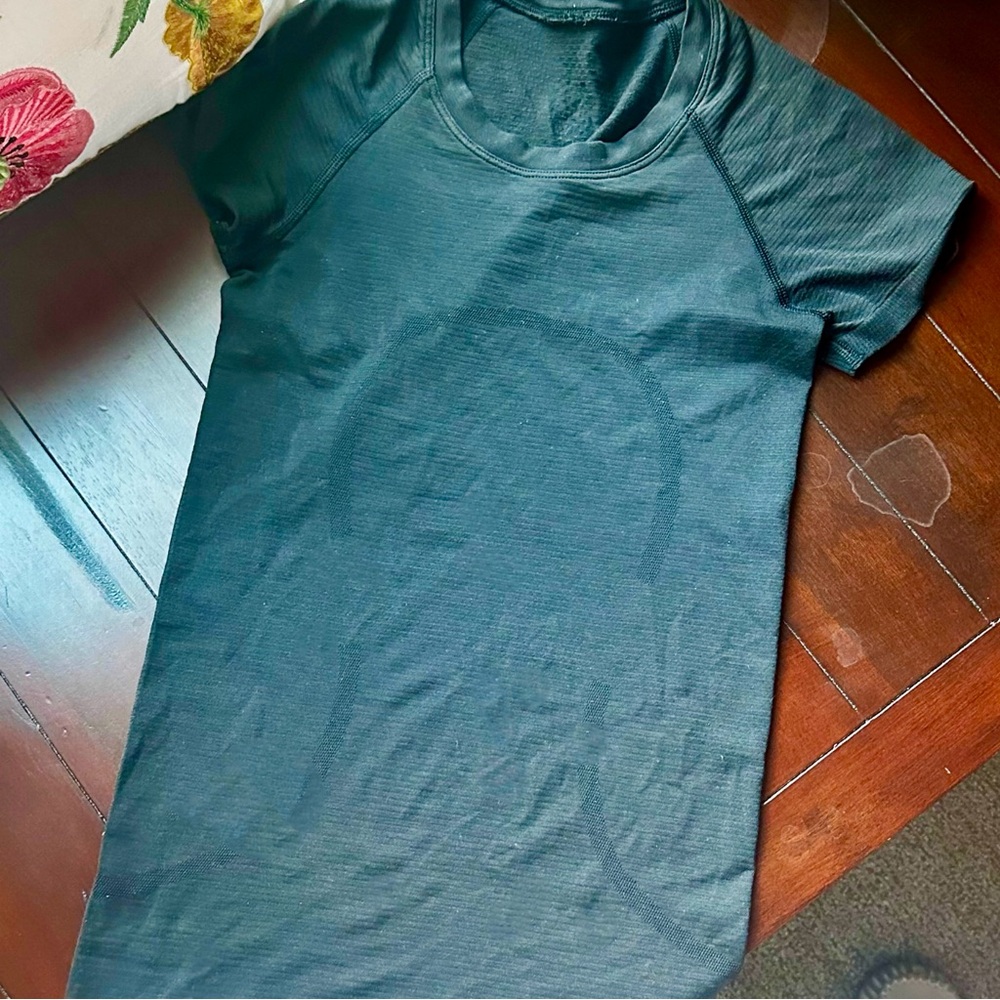 Lululemon black Swiftly Tech